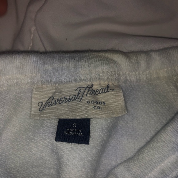 Universal thread size small long sleeve sweatshirt - Picture 3 of 4